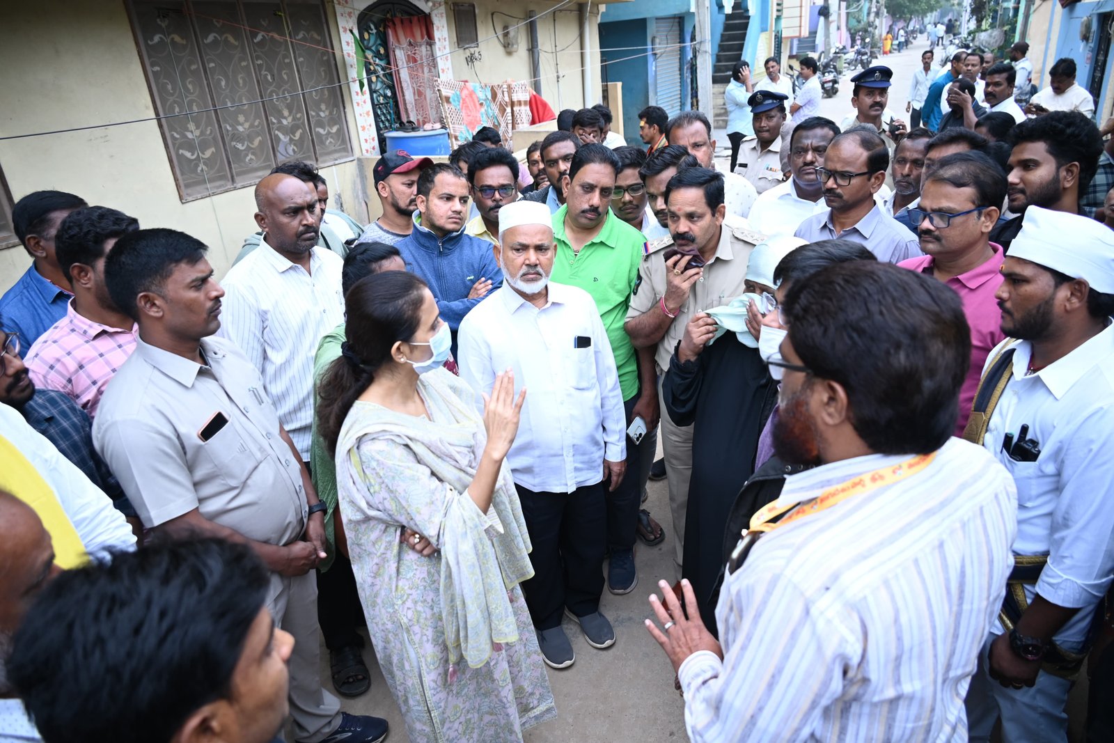 Poll image for "మన కడప – స్వచ్ఛ కడప" కార్యక్రమంలో కడప ఎమ్మెల్యే & ప్రభుత్వ విప్ రెడ్డెప్పగారి  మాధవి రెడ్డి గారి సేవలు ఎలా అనిపిస్తున్నాయి?”